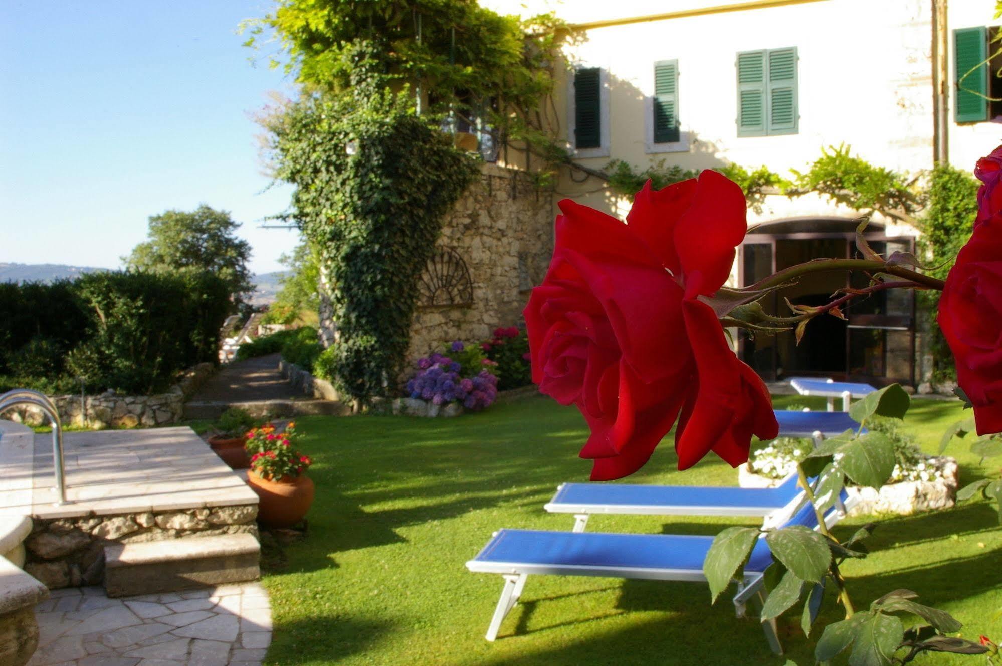 Hotel Villa Clodia Saturnia Exterior photo